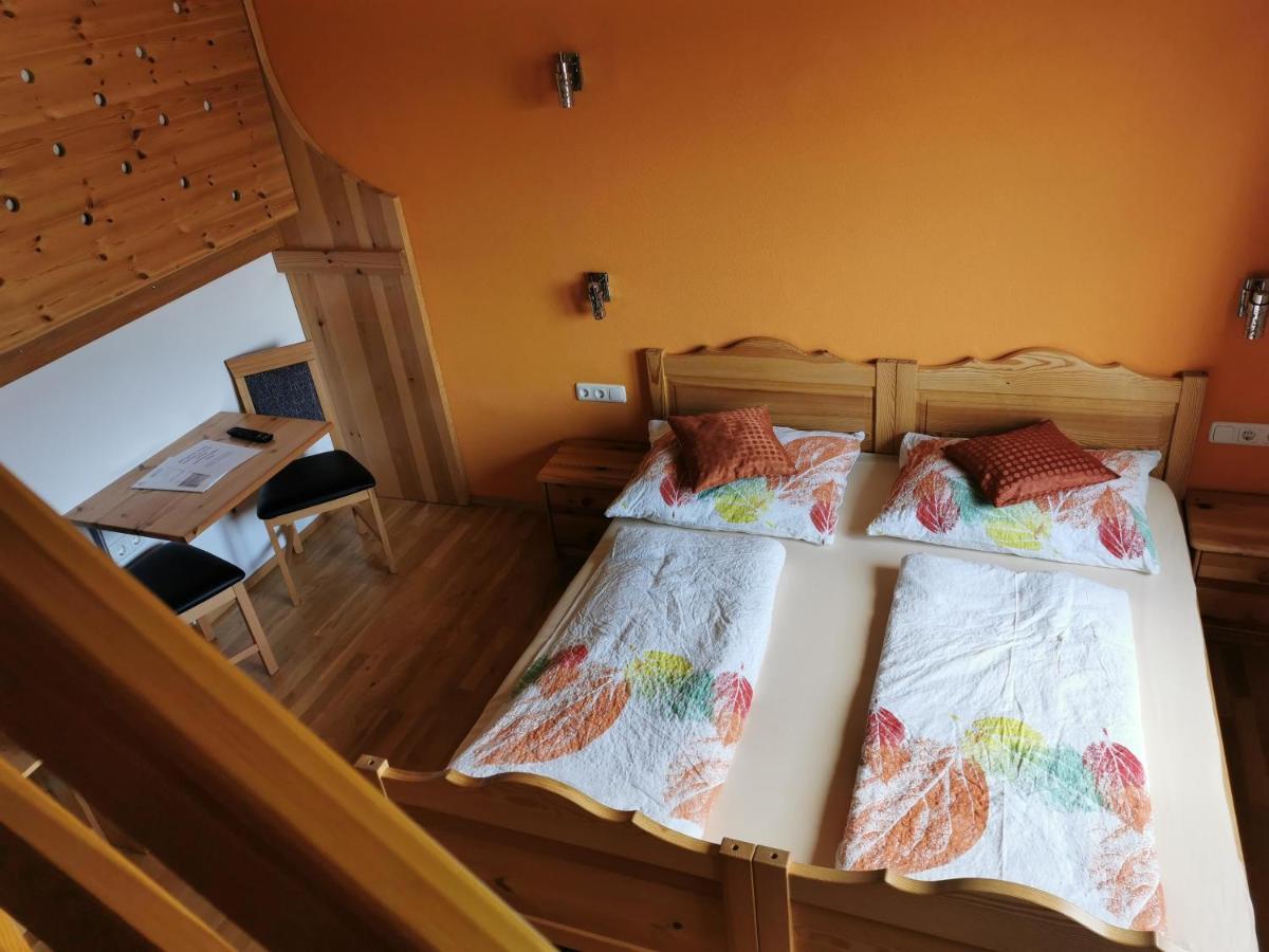 Kindererlebnis- Und Biobauernhof Hipp-Bruckner Wornharts Buitenkant foto